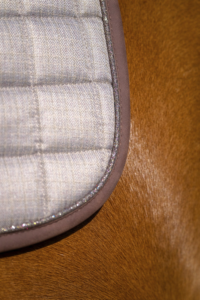 Tapis de selle EQUITHÈME - CHIC
